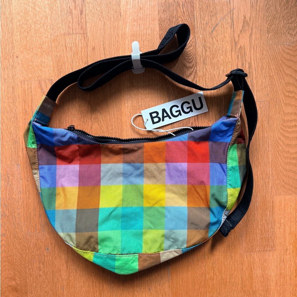 BAGGU Madras Medium Crescent Bag